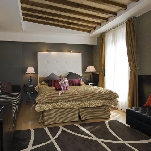 جناح جونيور مع أريكة، Duca D Alba Hotel 4/7