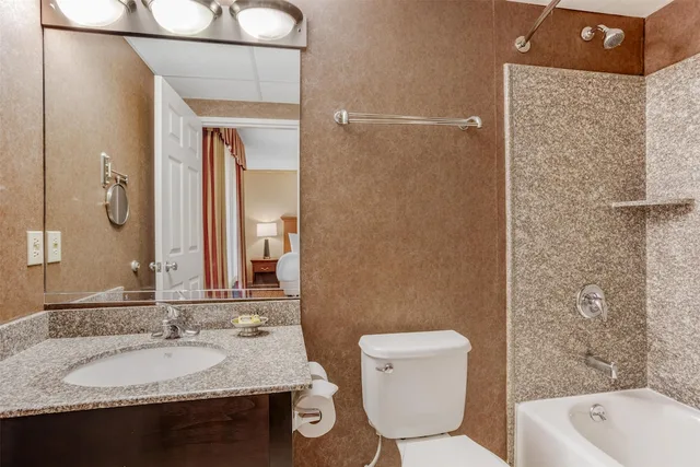 غرفة قياسية كبيرة بسرير كوين، Best Western Plus Morristown Inn 4/4