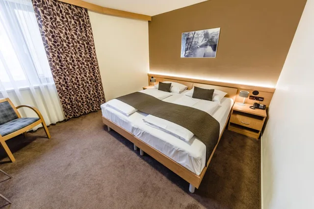 غرفة بسرير كينج بإطلالة على المدينة، Archibald City Hotel 3/10