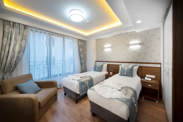 غرفة سوبيريور بسرير كوين مع أريكة، Lika Hotel 3/10