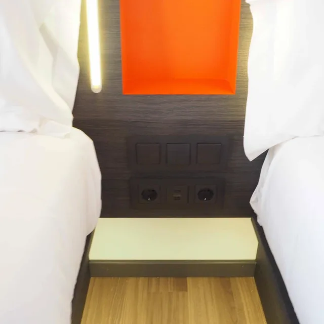 غرفة بسرير فردي لذوي الإعاقة، easyHotel Barcelona Fira 7/10