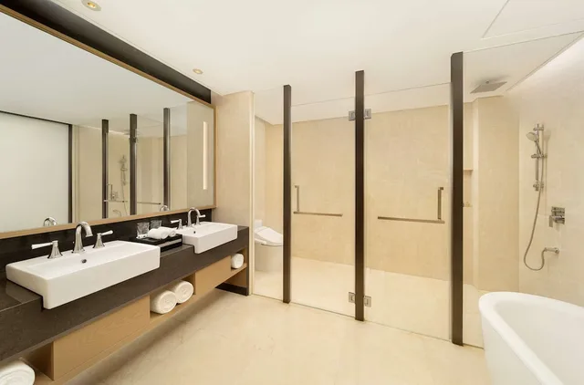 جناح تنفيذي بسرير كينج مع دخول الصالة، Radisson Blu Hotel Wuhan ETD Zone 3/3