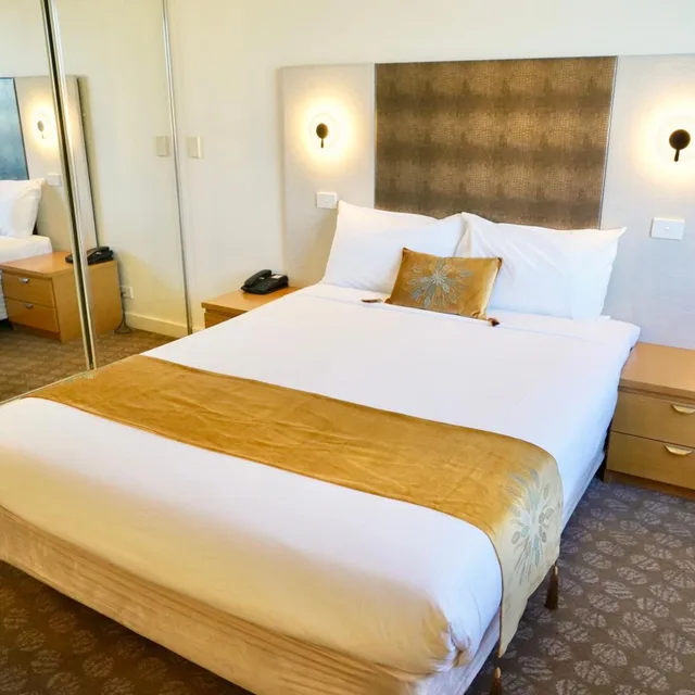 Standard, Queen Bed, Golden Pebble Hotel 3/9