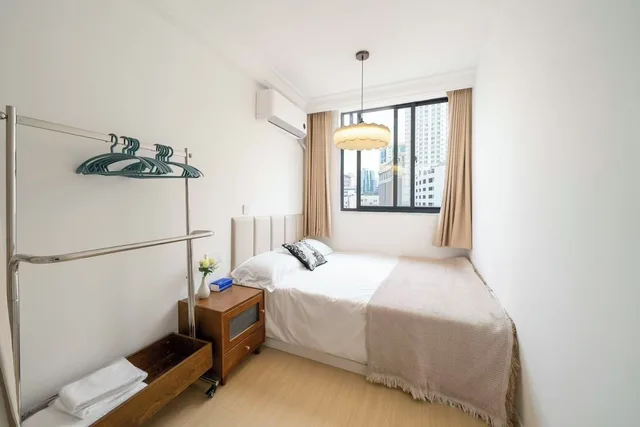 Go, Basic, Apartment, 2 Double Beds, Electronic Cigarette Only، Book and Bed-People's Square 6/10