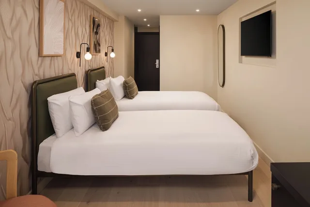 Renovated, Superior, Twin Beds، Central Park Hotel 1/5