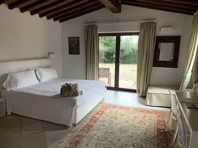 Deluxe, Triple, 2 Double Beds, Annex, I Barronci Villa 2/9