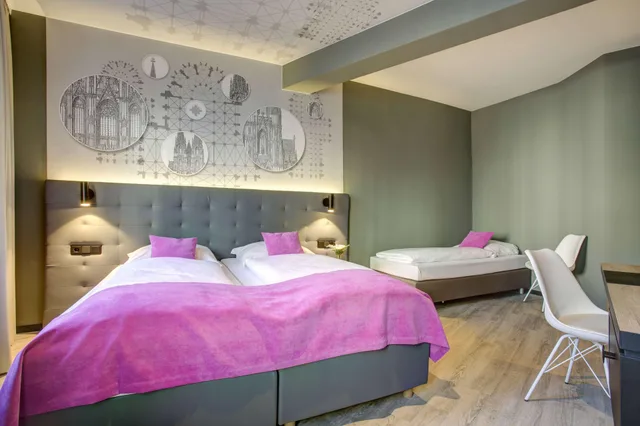غرفة عائلية بسرير مزدوج، Boutique 003 Koln am DOM 3/4