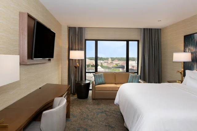 غرفة بريميوم بسرير كينج، The Westin Huntsville 2/10