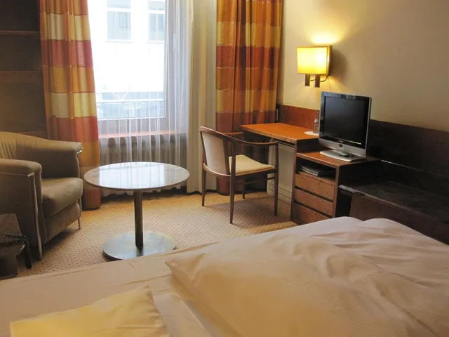 Standard, Double Bed, Royal Stuttgart 9/10