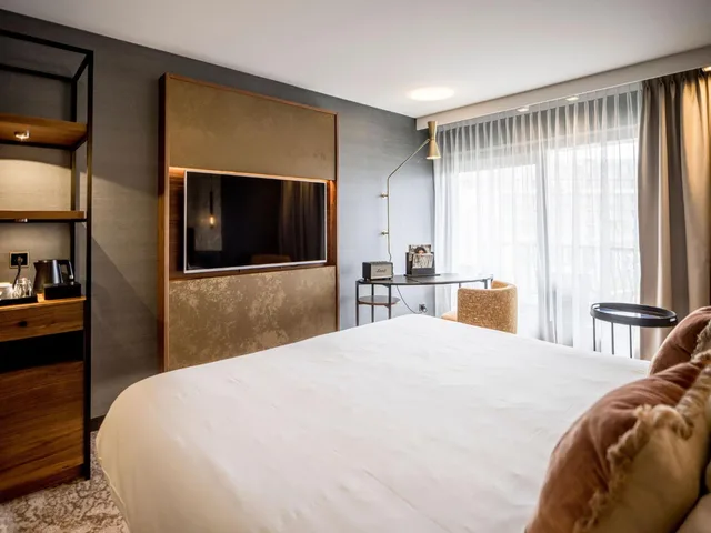 Design, Double Bed, Balcony، Alexander Hotel 10/10