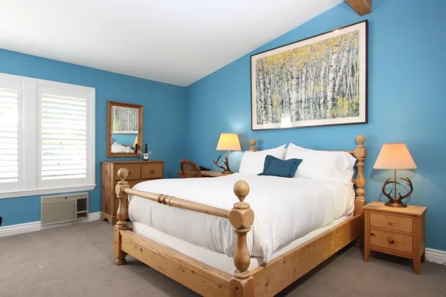 Lodge, Queen Bed، Inn at Occidental 1/7