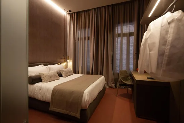 Artist, Deluxe، Palazzo Pianca 3/4