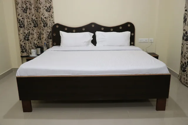Deluxe, Double Bed, Hotel Ashiana Palampur 1/1