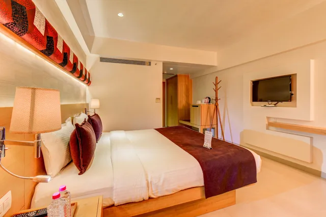 غرفة بريميوم بسرير مزدوج، The Ssk Solitaire Hotel & Banquets 3/10