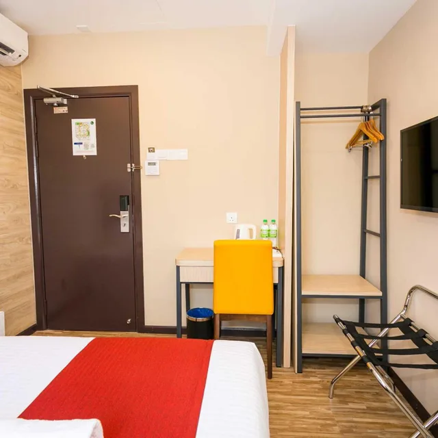 غرفة قياسية بسرير كوين، Icon Hotel 8/10