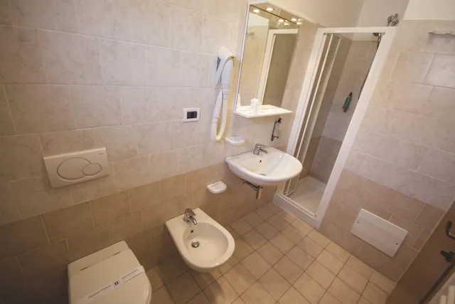غرفة كلاسيكية بسريرين منفصلين، Hotel Adria 1/1