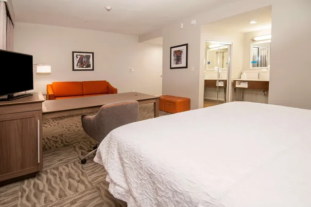 استوديو بسرير كينج مع أريكة لذوي الإعاقة، Hampton Inn Opelousas La 4/5
