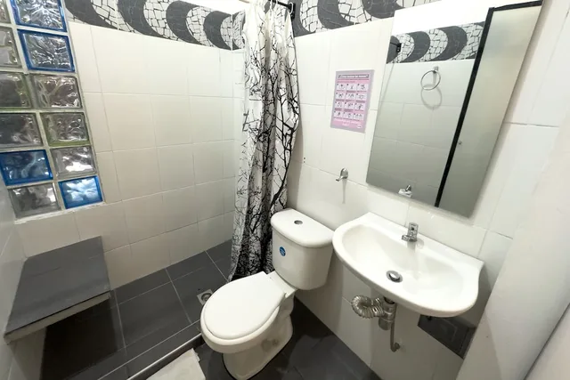 غرفة ثلاثية بسرير مزدوج وسرير فردي، Hotel Family House Rodadero 2/3