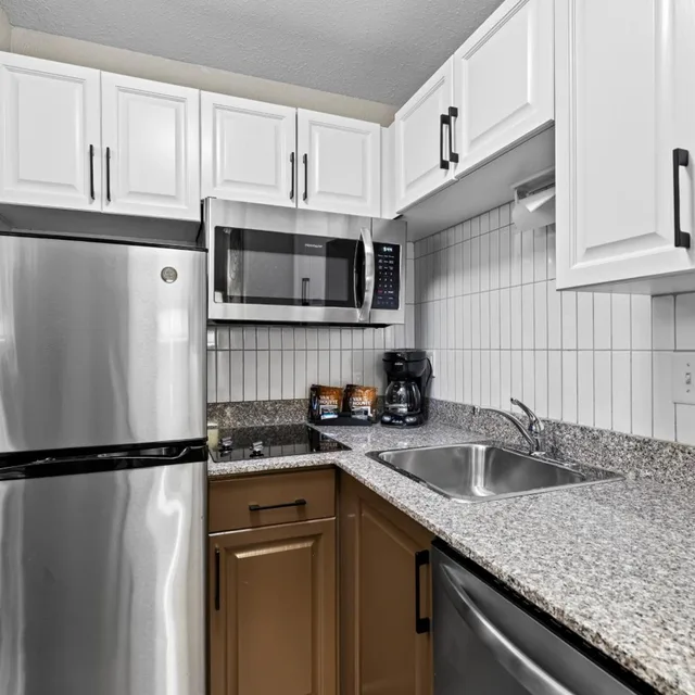 جناح استوديو مع أريكة، Staybridge Suites Hotel Calgary Airport 1/2