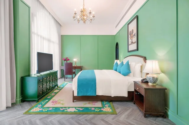 غرفة قياسية بسرير كينج بإطلالة على الفناء، Hotel Indigo Heilong Lake 3/9