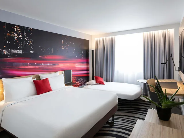 غرفة تنفيذية مع أريكة، Novotel Bordeaux Centre 1/6
