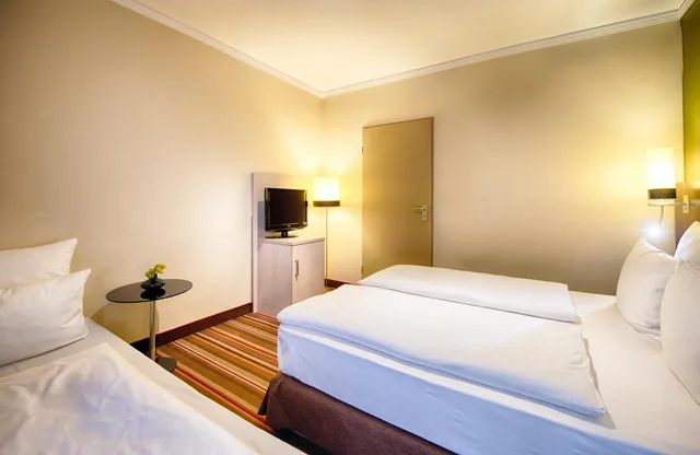 غرفة كومفورت ثلاثية، Leonardo Hotel Residenz Munchen 6/10