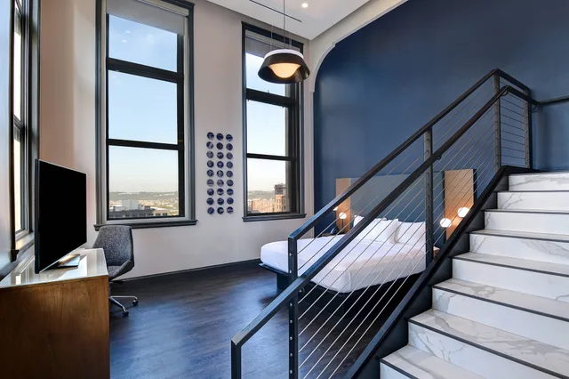 Suite, 2 King Beds, City View, Accessible, Courtyard by Marriott Cincinnati Downtown 10/10
