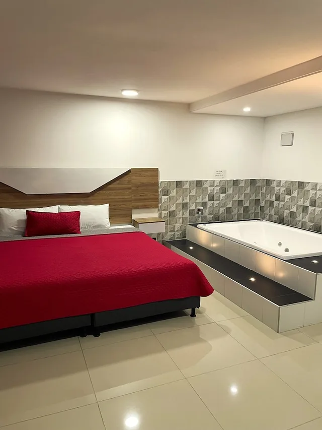 غرفة ديلوكس بسرير كوين بجاكوزي، Ofix Hotel 7/10