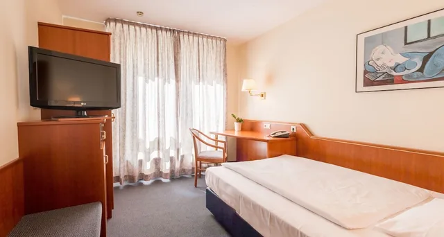 غرفة مفردة بسرير كوين، Hotel Markgraf Leipzig 1/6