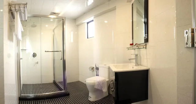 Deluxe, Queen Bed, No Window، Mandarin Hotel 5/9