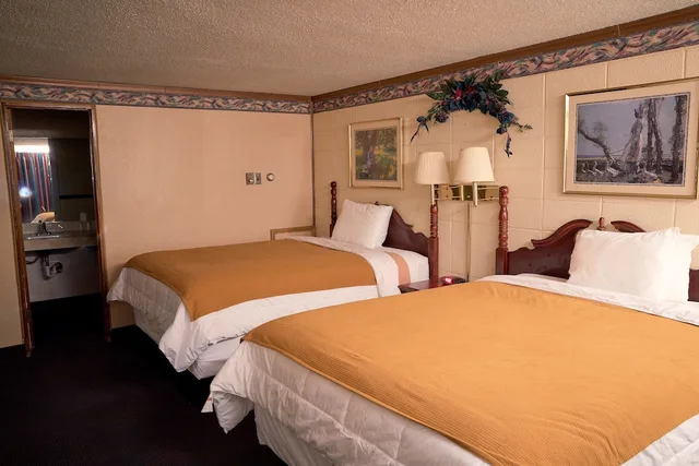 غرفة بسريرين كوين، South Wind Inn 1/2