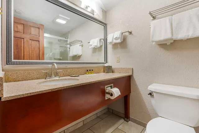 Room, King Bed, Pool View, South Tower، Best Western Plus Boomtown Casino Hotel 7/8