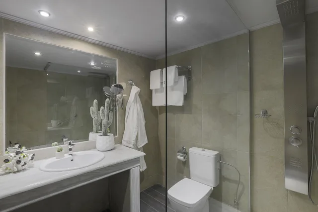 جناح تنفيذي بسرير كينج مع أريكة، La Piscine Art Hotel, Philian Hotels and Resorts - Adults Only 2/2