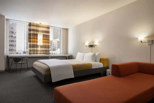 Delphi, Suite, King Bed, Accessible، The Delphi Hotel Los Angeles 2/4