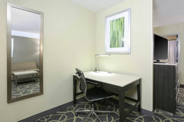 غرفة، Springhill Suites Oklahoma City Quail Springs 4/4