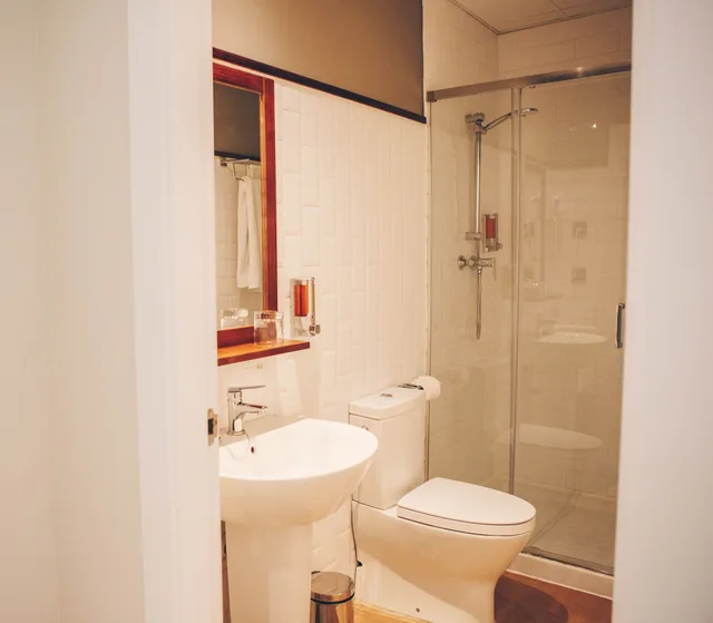 جناح جونيور بسريرين منفصلين بشرفة مع أريكة، Alcazaba Premium Hostel 5/6