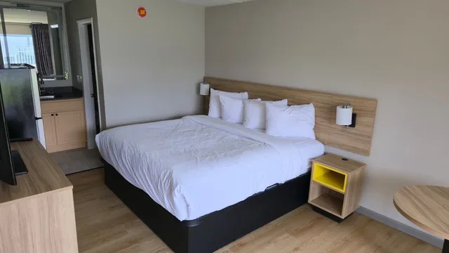 غرفة قياسية بسرير كينج، Days Inn by Wyndham Paducah I-24 Exit 4 2/10