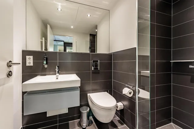 غرفة ثلاثية، Premier Inn Munchen City Schwabing Hotel 2/2