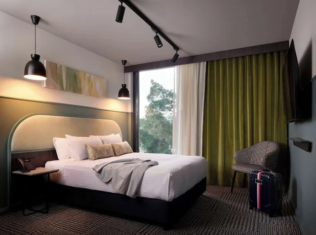 استوديو بسرير كوين، Brook Hotel 3/9
