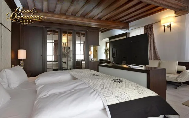 Triple, Street View, Annex، Grand Hotel 2/9