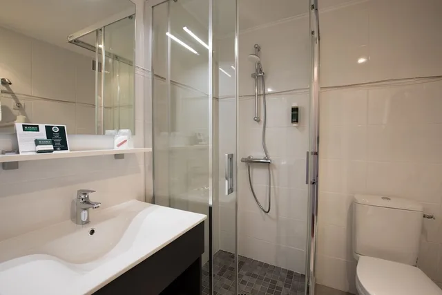 غرفة ثلاثية، Hotel le Beffroi 1/1