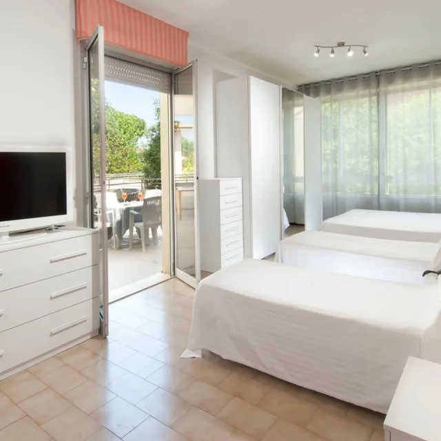 غرفة عائلية، Hotel Le Querce 1/3