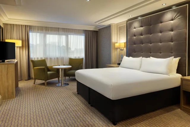 1 Bedroom, Suite, Doubletree By Hilton Glasgow Central 1/7