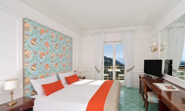 غرفة كومفورت بسرير كوين بإطلالة على البحر، Hotel and Spa Bellavista Francischiello 1/4