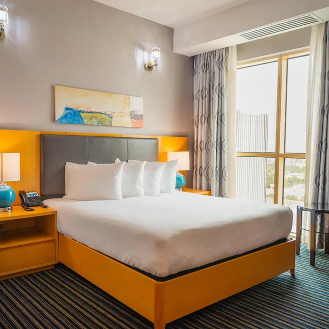 غرفة قياسية بسرير كوين، Galaxy Hotel 1/3