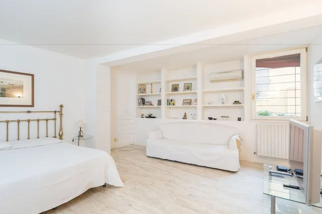 غرفة ثلاثية بسرير مزدوج وسرير فردي بحمام خاص، Cristina Rossi Bed and Breakfast 4/10