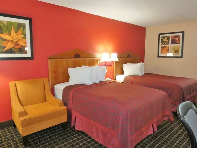غرفة بسريرين مزدوجين للمدخنين، Quality Inn Waycross 2/4
