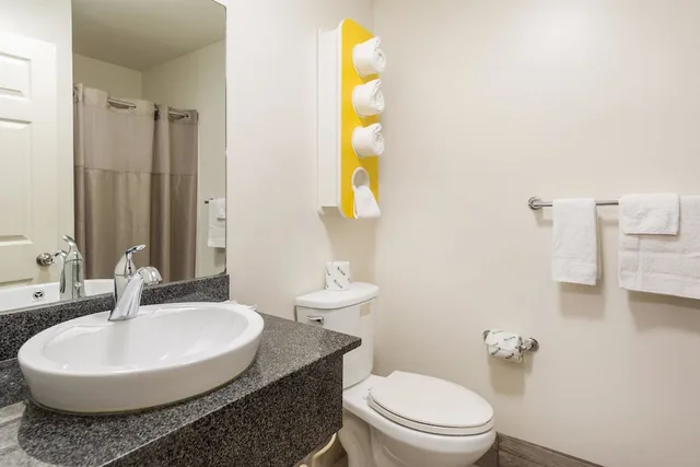 غرفة ديلوكس بسرير كينج للمدخنين لذوي الإعاقة، Motel6 Greenville, SC 7/10