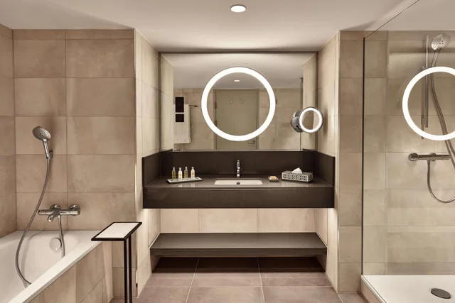 جناح غراند، Hilton Vienna Park 2/3