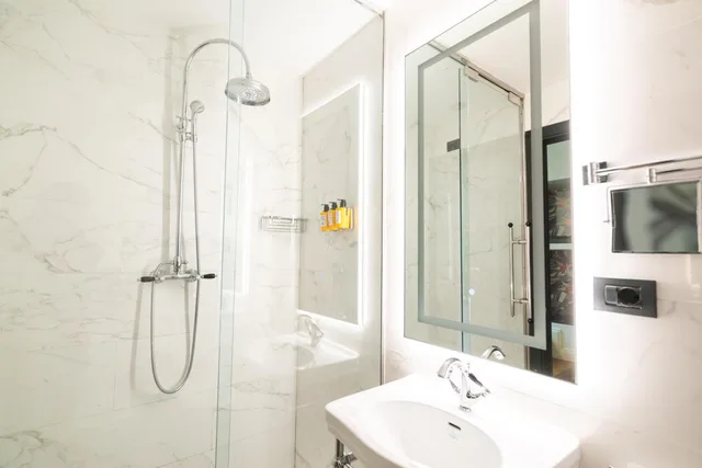 غرفة سوبيريور بسرير كوين، Roma Luxus Hotel 3/4